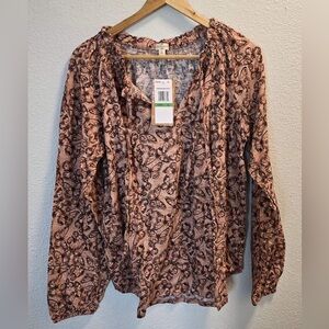 Mason & Belle women’s butterfly design top.  NWT